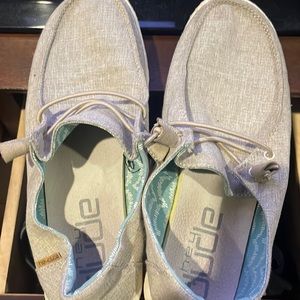 Dude women’s shoes size 9